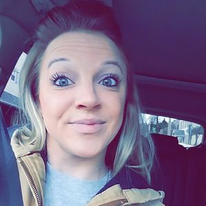 Meet your Posher, Holly